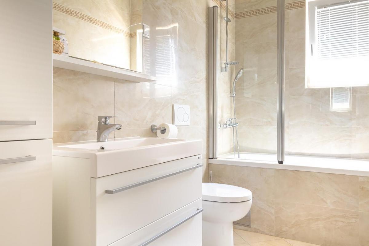 Luxury Apartments Villa Luce Малинска Экстерьер фото